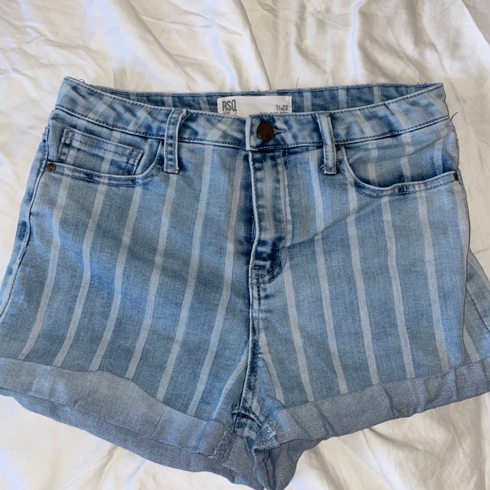 Brand rsq bought from either tillys or pac sun size 7